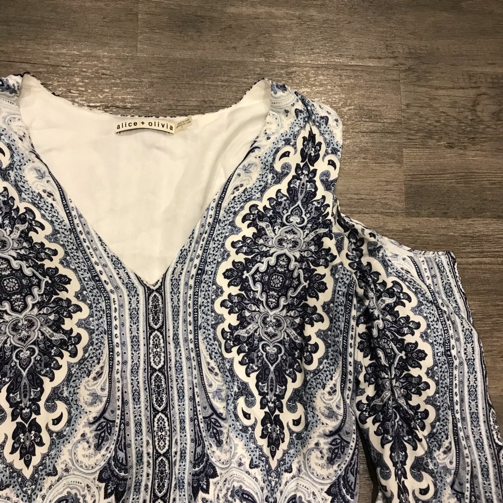 Alice + Olivia Jolene Paisley Print Dress 0 - Picture 6 of 7